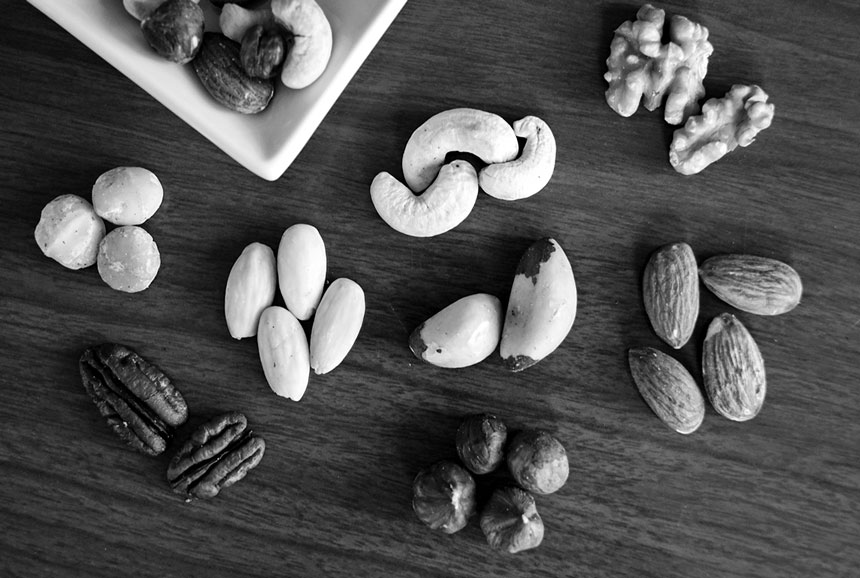 almond and brazil nuts - diet and menopause